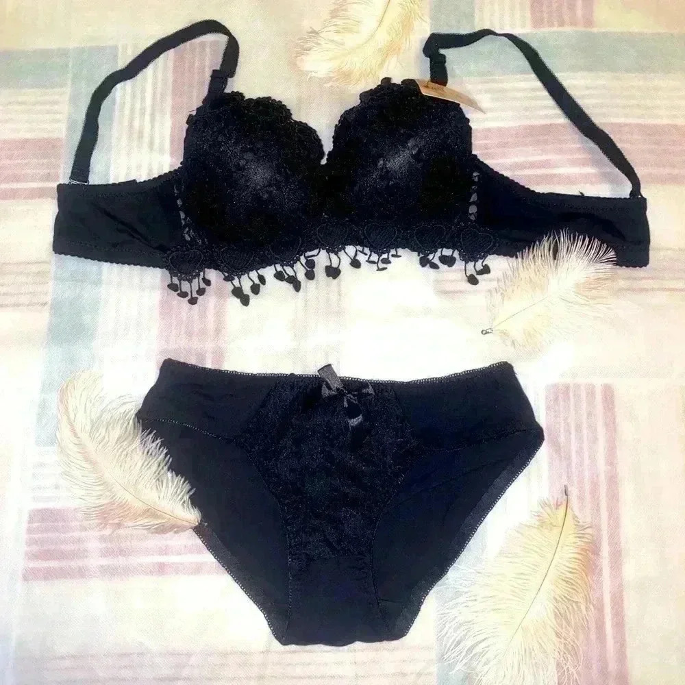 💕Soft 💕touch cotton 💕set bra/underwear 💕with cute mini Hearts 💕